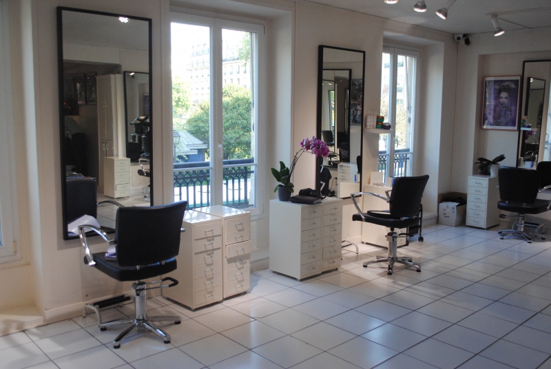 coiffure-PIERREFEU-min_floor-home-office-property-living-room-room-781228-pxhere.com